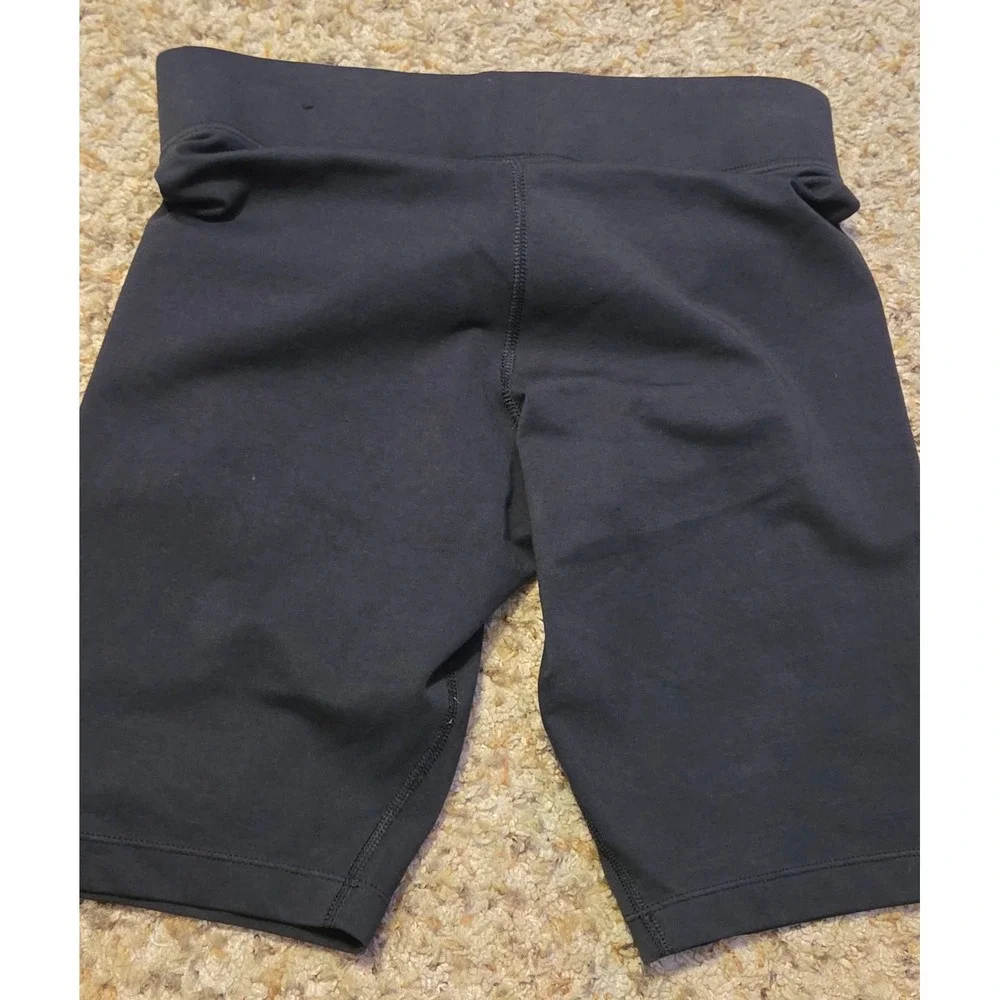 Nike Essential Bike Shorts Women's Size Medium Black Spandex Blend